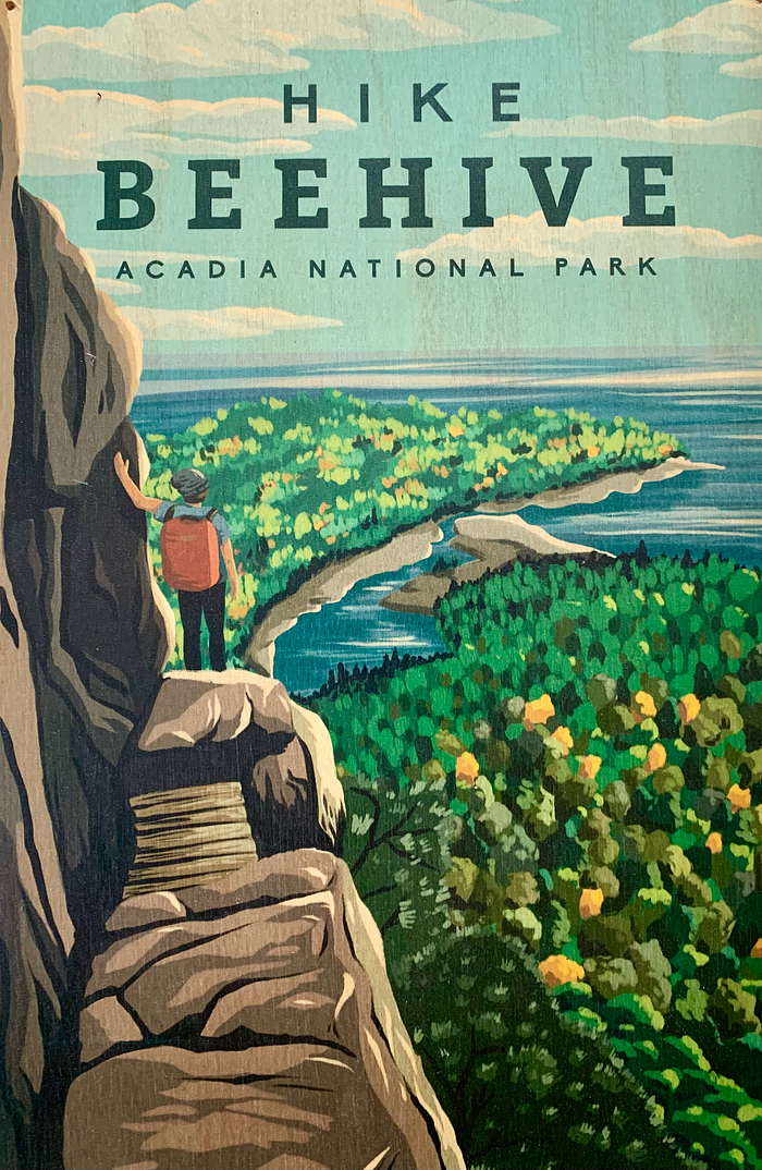 Вершина Улей, памятная табличка. Источник: Medium